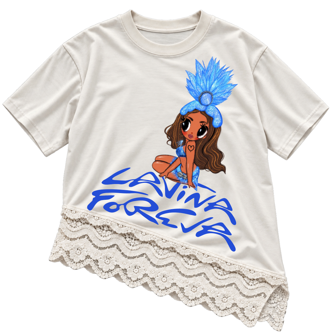 Karol G Latina Foreva vestido blanco hueso con encaje asimétrico